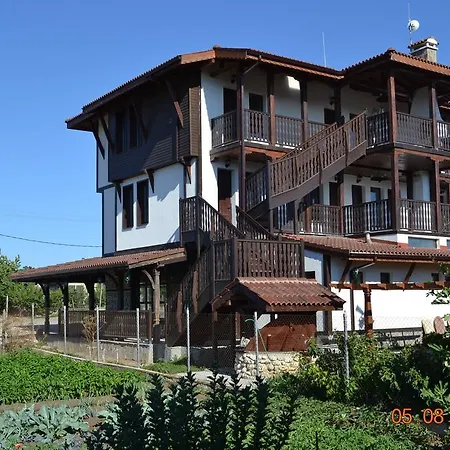 Konukevi The Doctor's House Tyulenovo